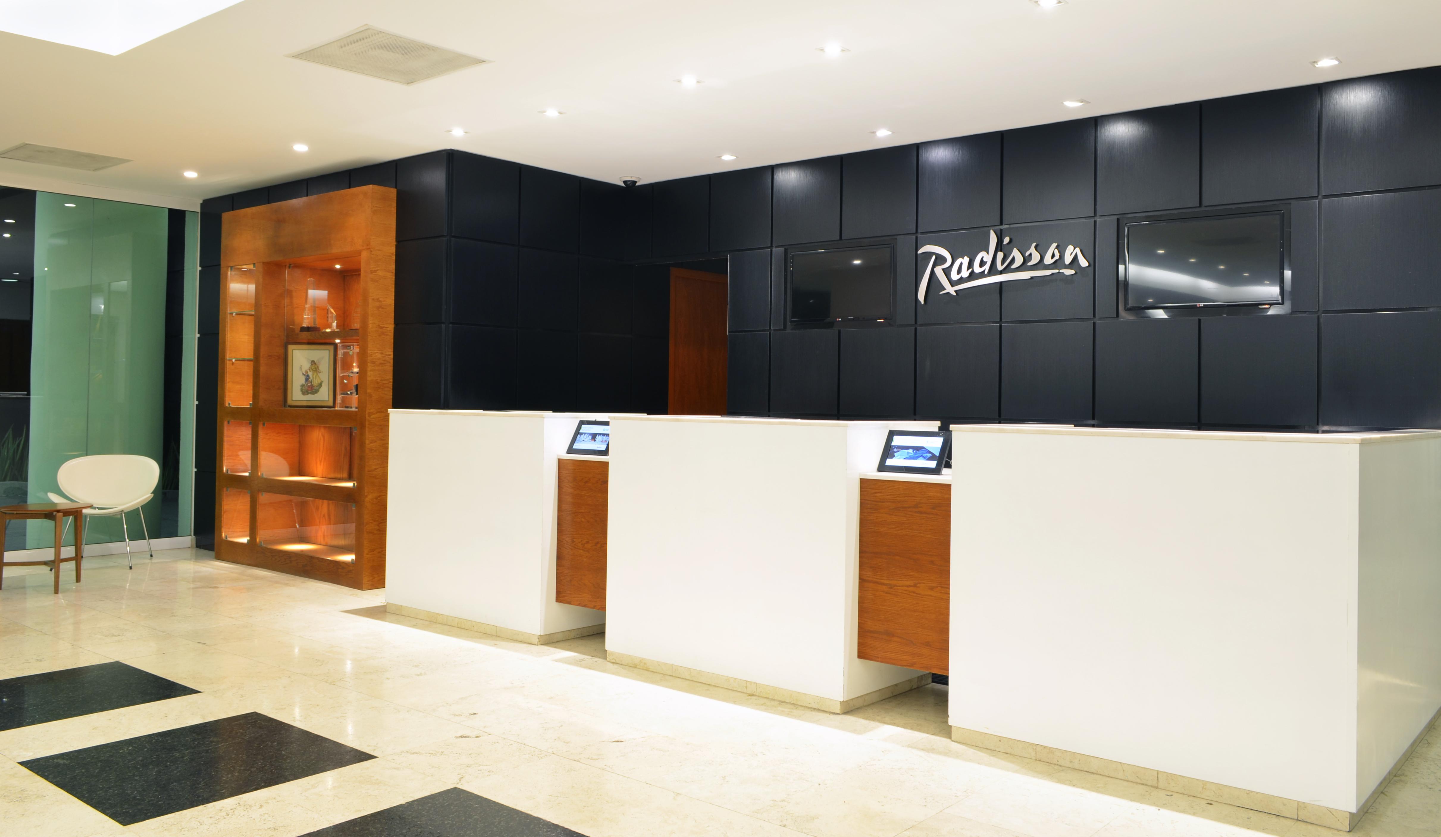 Radisson Poliforum Plaza Hotel Leon Exterior photo